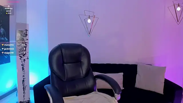 MorganHicks live cam on StripChat