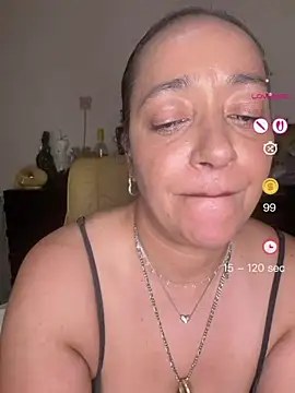 PichyPrettyPussy webcam