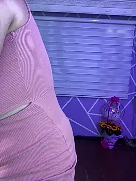 MiiaaJoness webcam