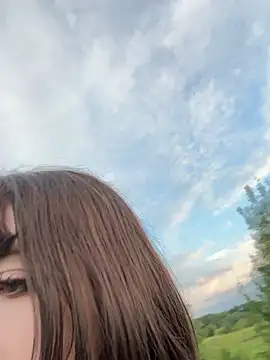 virusDoll webcam
