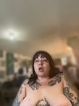 evacheers (F young) - I want to go to fetish con n get fucked