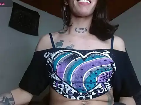 Scarlett_crastrawberry webcam