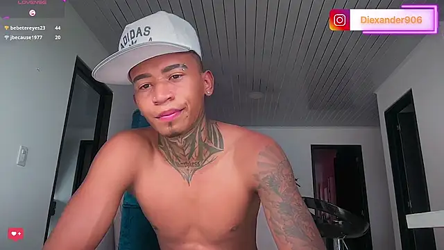 sexy_blacks_ live cam on StripChat