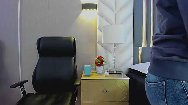 ChloeHarper_ webcam