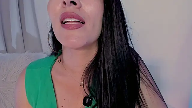 Pamela_Rosal live cam on StripChat