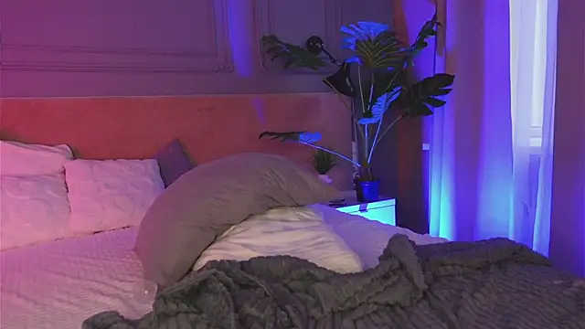 Liv_Fay webcam