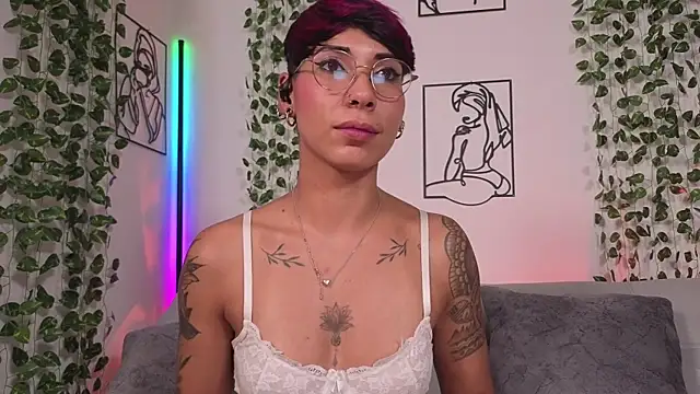 MiaMorgan_ webcam
