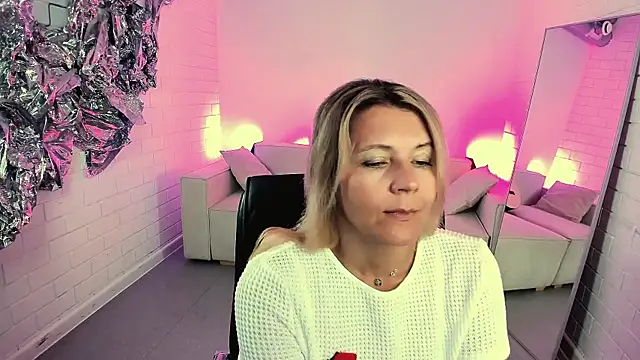 NicoleHitman webcam