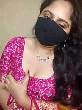 Sravvi499 webcam