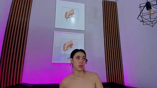 Ariana_collinss webcam