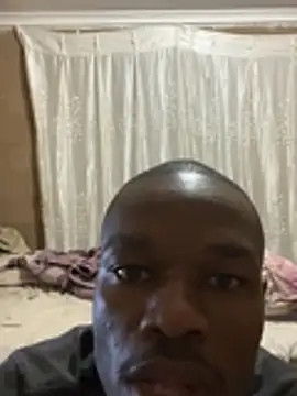 PETERSONNGCOBO live cam on StripChat