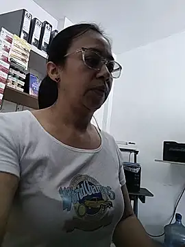 Violeta-Stationery_7 webcam