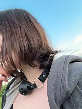 virusDoll webcam