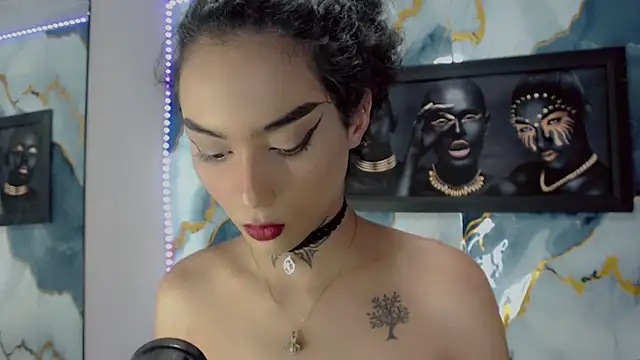 Darianna_A live cam on StripChat