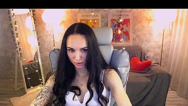 NicoleMerz webcam