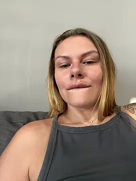 MonoGirl webcam