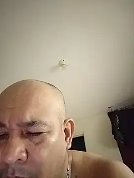 RD1976 live cam on StripChat
