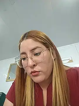 Ardiente10latina webcam