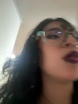Vi_anayaa webcam