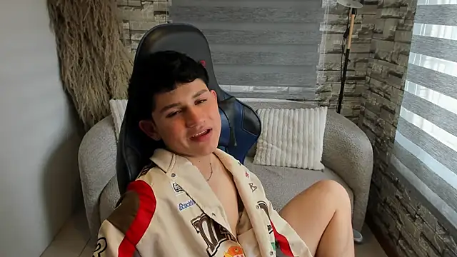 apolovg live cam on StripChat