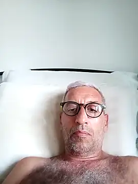 ArsenioL live cam on StripChat