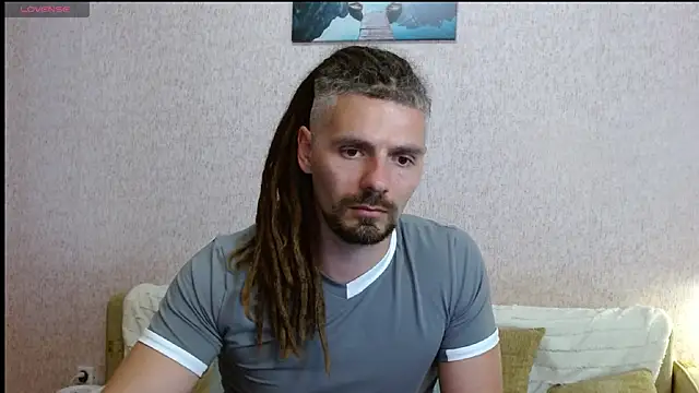 Aestheticguy101 webcam