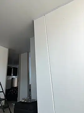 Pretty__Milf live cam on StripChat
