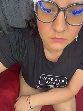 Soe_Lara webcam