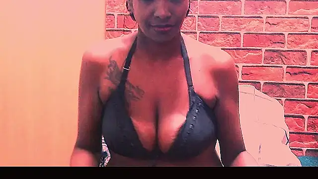 Fuckable_Nasty_MILF webcam