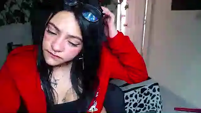 Violettasquirt webcam