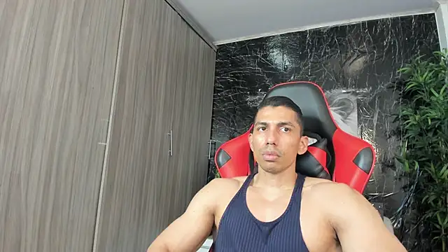 Erik_castle webcam