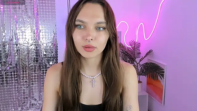 ChloeSunny webcam