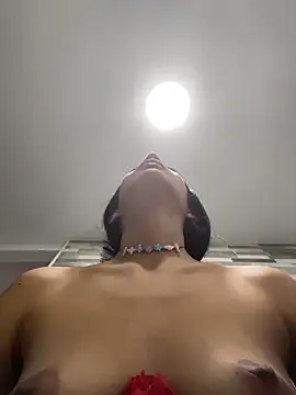 leilani_X webcam