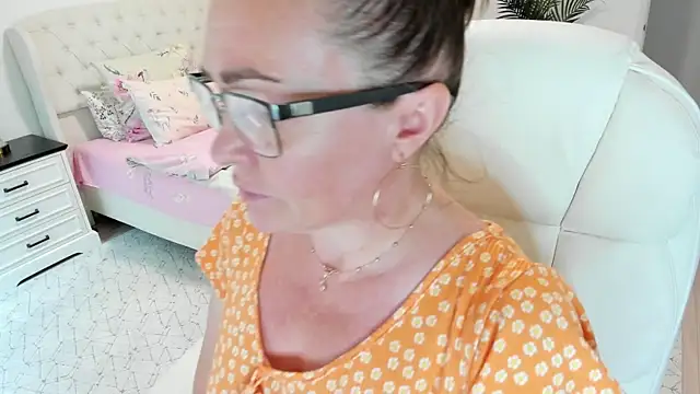 Vika73 webcam