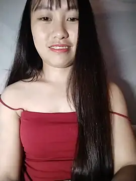 Cherry-squirtt live cam on StripChat