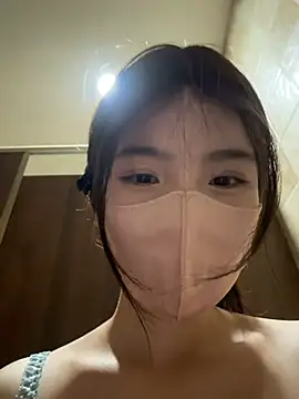 gougou13's live cam