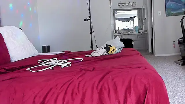 yiauana live cam on StripChat