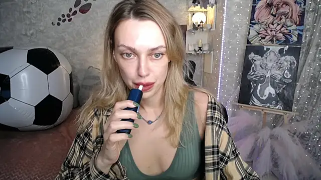 NickyAdamidi webcam