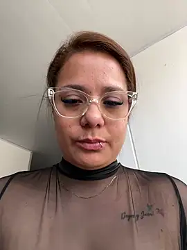 Pretty__Milf webcam