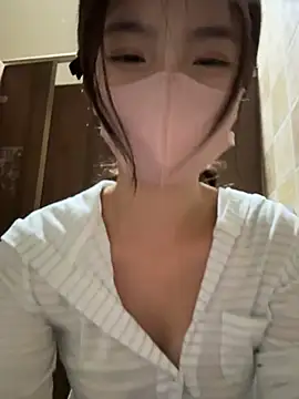 gougou13's live cam