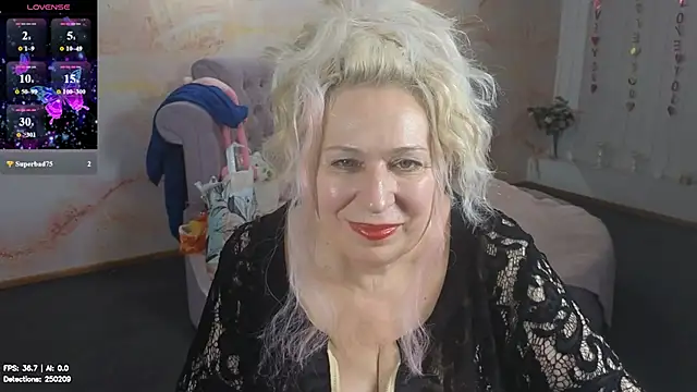 Penelope_Pinky live cam on StripChat