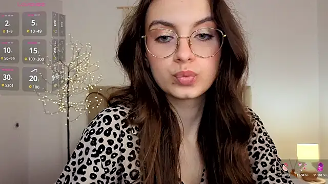 Real_cutie1 live cam on StripChat