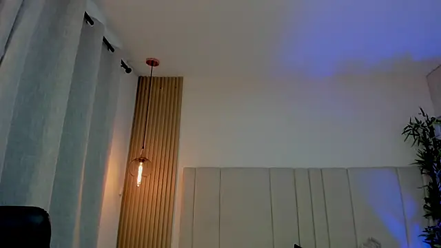Victoria_Rosee webcam