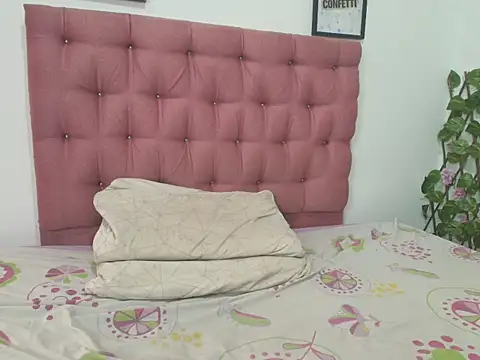 DianaHoot webcam