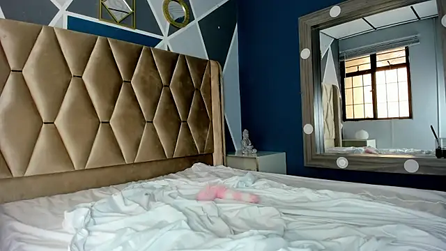 sharlottedoll webcam