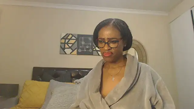 Creamyass22 webcam
