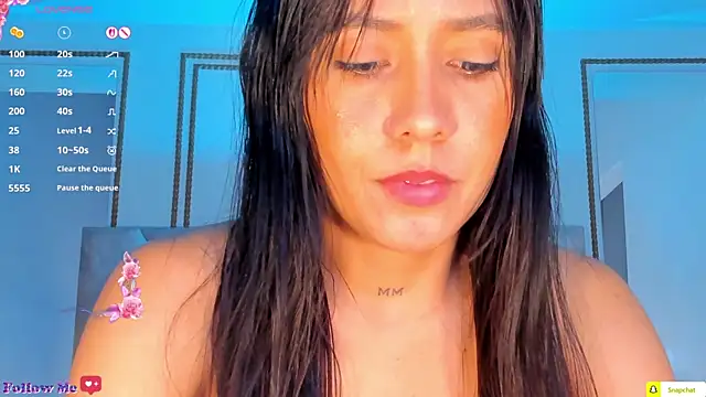 AlannaJoness webcam