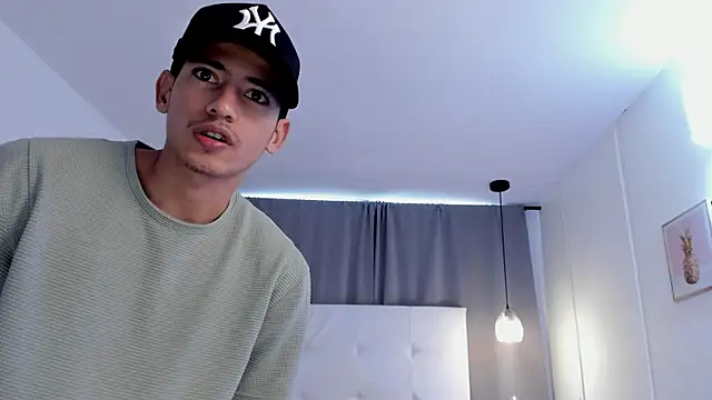 Alejo-and-Thiago webcam