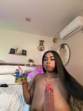 YariRose webcam