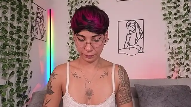MiaMorgan_ webcam